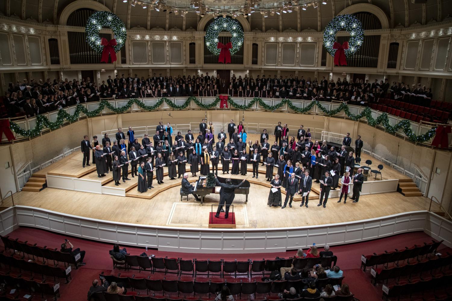 <a href='http://wn1.hbwendu.org'>全球十大赌钱排行app</a>合唱团在芝加哥交响音乐厅演出.